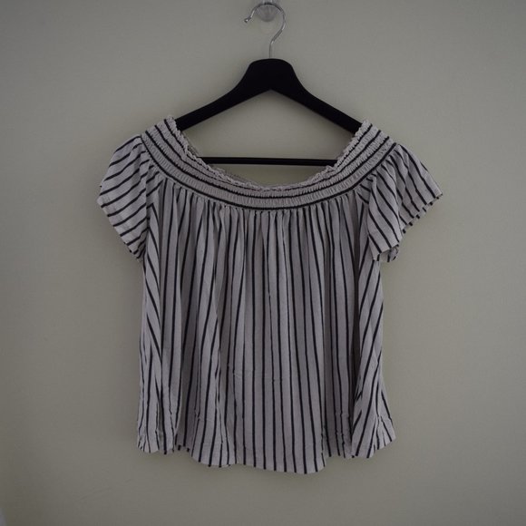 Off the Shoulder Striped Top - Picture 2 of 3